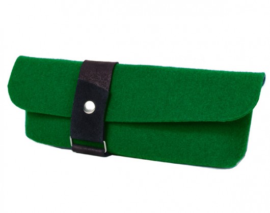 green fly black purol design