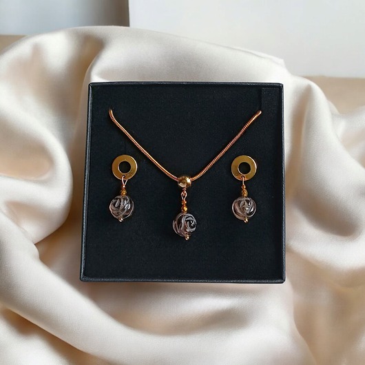 komplet biżuterii RAZEM TANIEJ! uroczy komplet: różyczki: rzeźbiony kwarc : wyjątkowy prezent