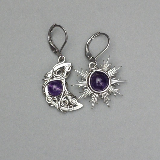 kolczyki wire wrapping Asymetryczne kolczyki księżyc i słońce ametyst wire wrapping