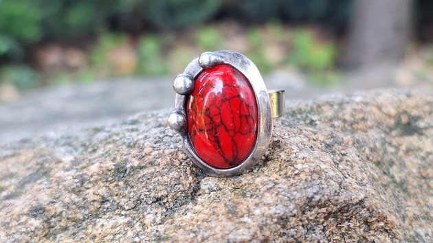 pierścionki - różne Czerwoniutki - pierścionek regulowany, rezerwacja