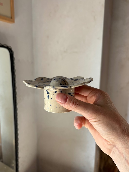 pojemniki na biżuterię Ceramiczna Miseczka Kwiat na Biżuterię Handmade Miseczka w Kobaltowe Ciapki