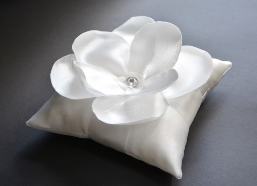 finezja - poduszeczka na  obrączki_zamówienie SundayRose