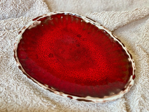 patery i talerze Ceramiczny talerz "Czerwony jar"