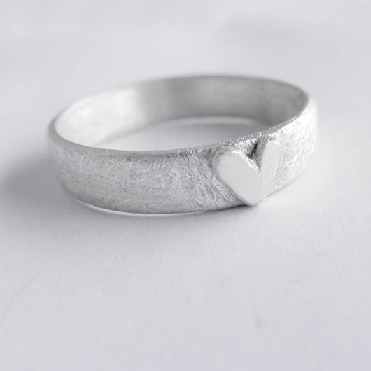 pierścionki srebrne Pierścionek serduszko