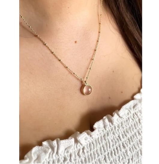 złote naszyjniki Naszyjnik z kwarcem różowym w oprawie okuciu