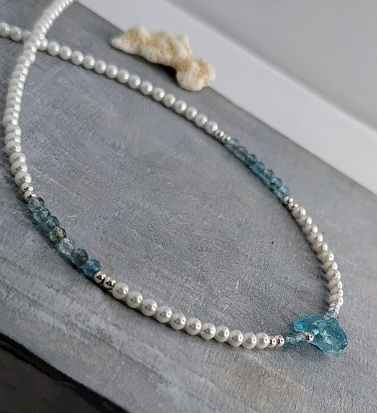 naszyjniki - inne Kolia perełkowa z apatytem