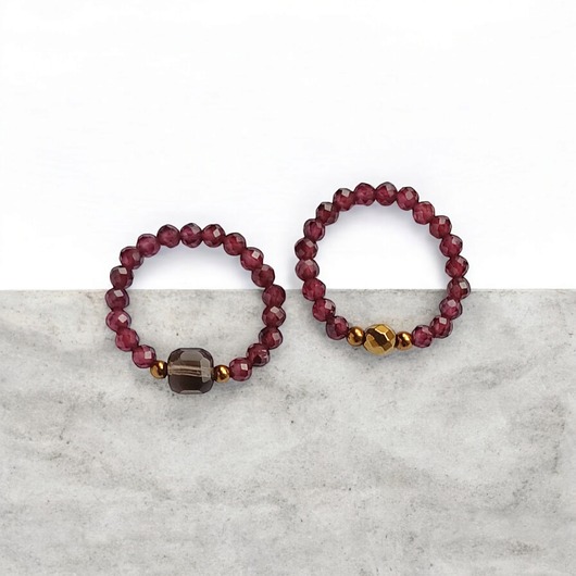 pierścionki elastyczne Zestaw pierścionków : granat, kwarc dymny, złoty hematyt