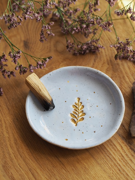 pojemniki na biżuterię Spodek na biżuterię lub palo santo