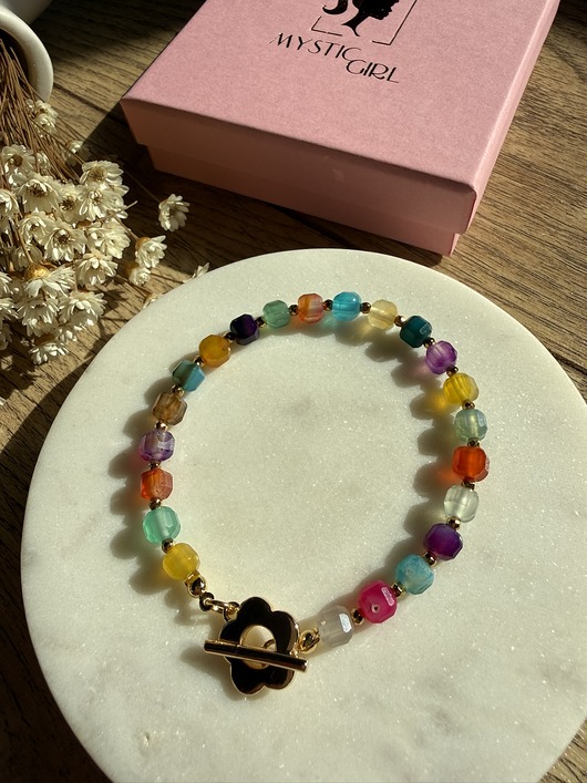 bransoletki z kamieni naturalnych Kolorowa bransoletka z agatu kostki ze złotym zapięciem toggle