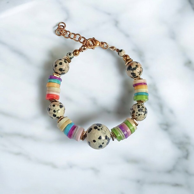 bransoletki z kamieni naturalnych UNIKATOWA bransoletka: kolorowa muszla i jaspis dalmatyński