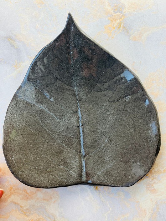 pojemniki na biżuterię Ceramiczna podstawka Szary liść Serducho