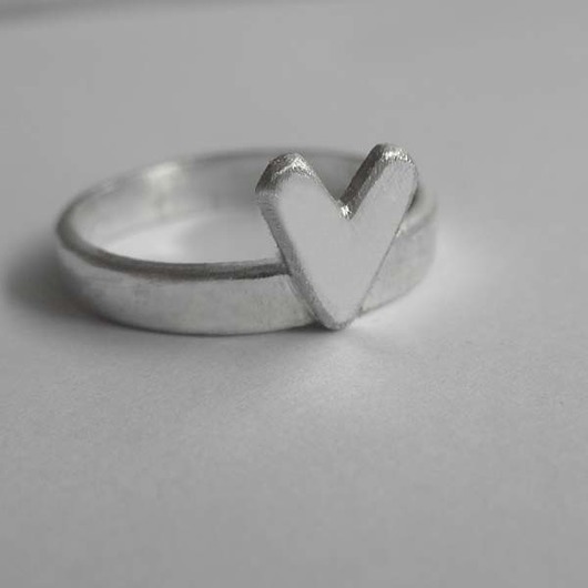 pierścionki srebrne Pierścionek serduszko