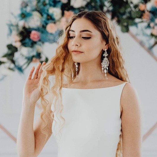 Biżuteria ślubna Rosalia - długie, kryształowe kolczyki ślubne