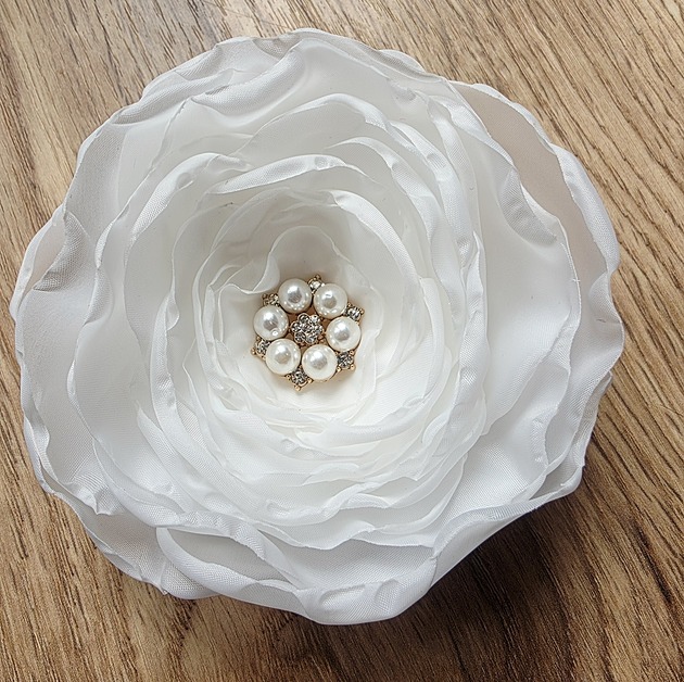 broszki Broszka 10cm biały kwiat