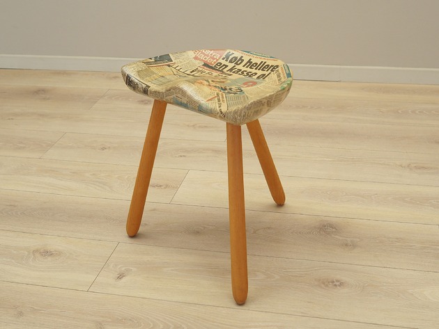stołki Taboret trójnóg, duński design, lata 50, designer: Arne Hovmand-Olsen