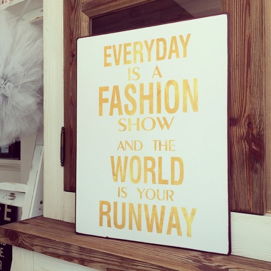 Szyld metalowy Runway MIA home