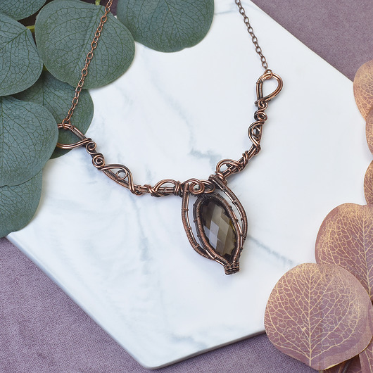 kolie Miedziany naszyjnik wire wrapping z kwarcem dymnym #499
