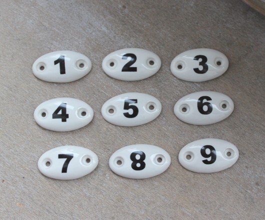 2 x Ceramiczne numerki scarllet art