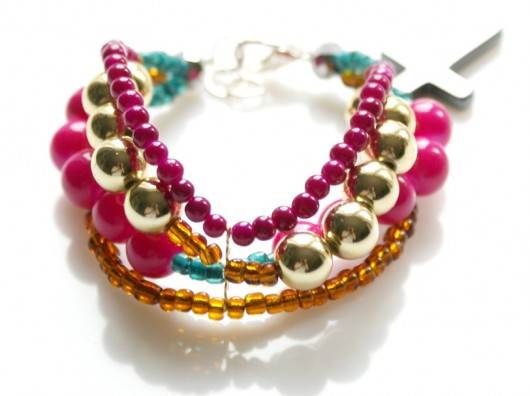 Golden glam Hindu Republika jewelry