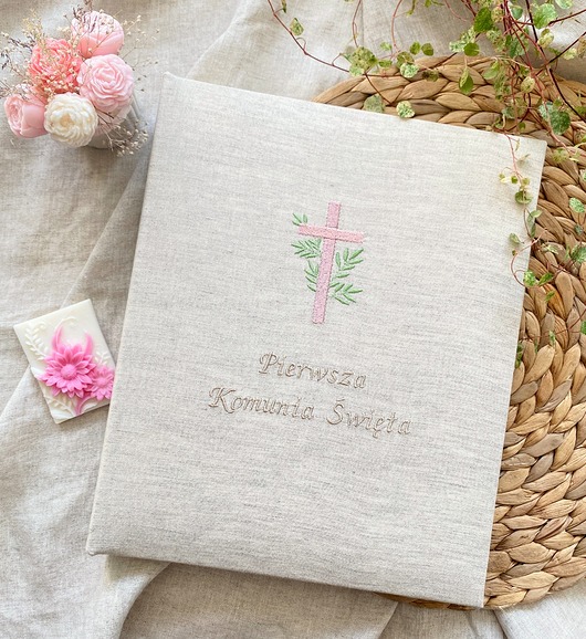 kartki na komunię Album na Pierwszą Komunię Świętą - krzyż i gałązka