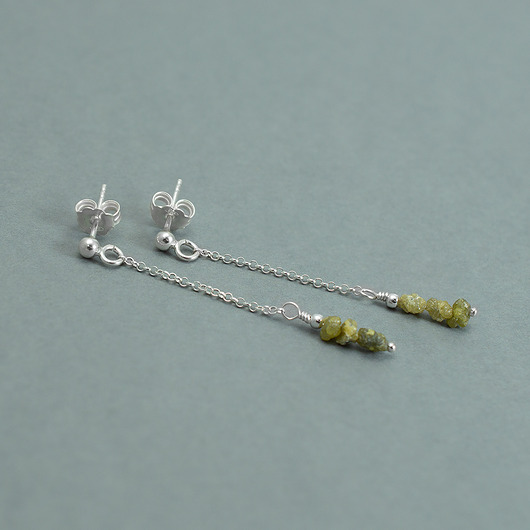 kolczyki srebrne Diamenty i srebro 925 długie kolczyki z naturalnymi zielonymi diamentami (3mm)