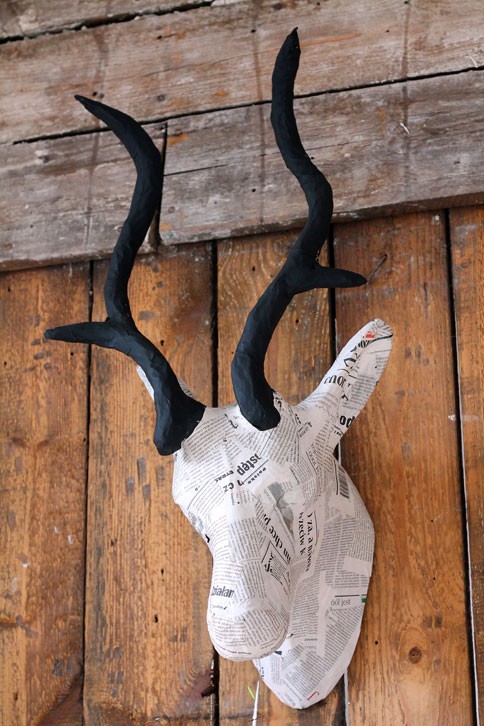 JELEŃ z czarnymi rogami PAPER SCULPTURE