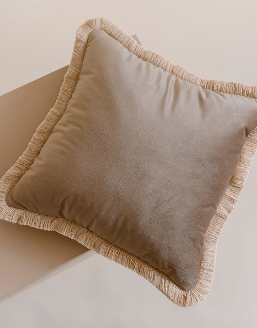 poduszki gładkie Elegancka poduszka z bawełnianymi frędzlami (brązowa/kawowa)
