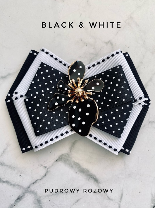 broszki Brosza Black & White z efektowym kwiatem w kropeczki New