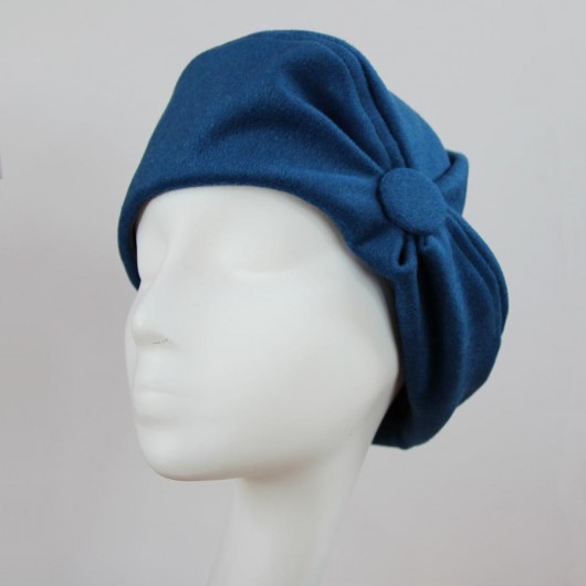 Turkusowy beret umodystki