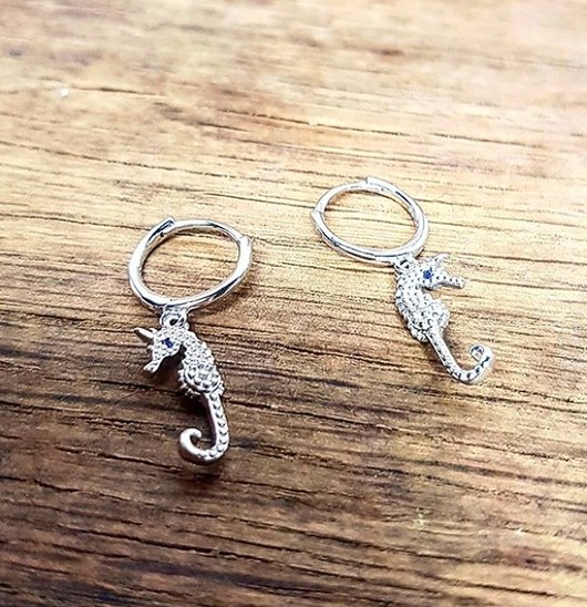 kolczyki srebrne Cudowne kolczyki srebrne konik morski