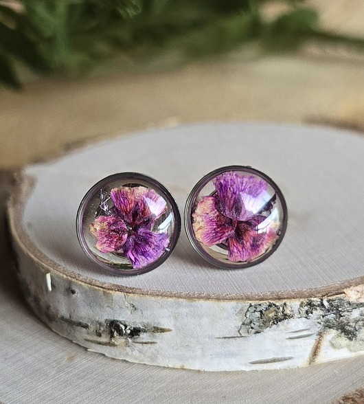 kolczyki z żywicy Wieczne kwiaty wkręty z kwiatami kolczyki srebrne fioletowe