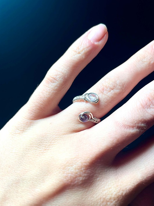 pierścionki - różne Pierścionek z miedzi srebrzonej regulowany z dwoma ametystami