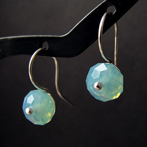 Drobniutkie kolczyki Swarovski - Pacific Opal Rondelles Marisella