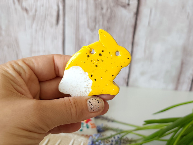 ozdoby wielkanocne Żółte zajączki z ceramiki - zestaw dekoracji na Wielkanoc