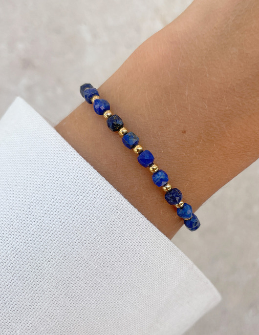 bransoletki z kamieni naturalnych Bransoletka na gumce z lapis lazuli z hematytem