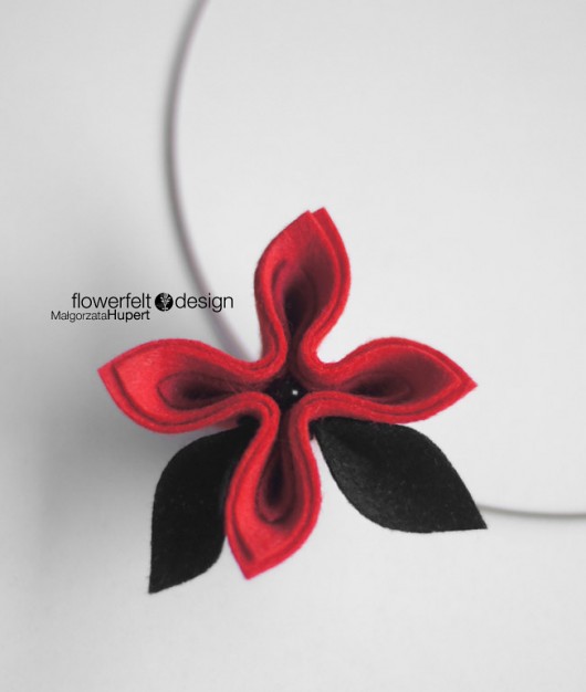 mini Carmine FlowerFelt Design