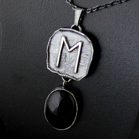 biżuteria męska Runa Eihwaz z onyksem - srebrny amulet z runą