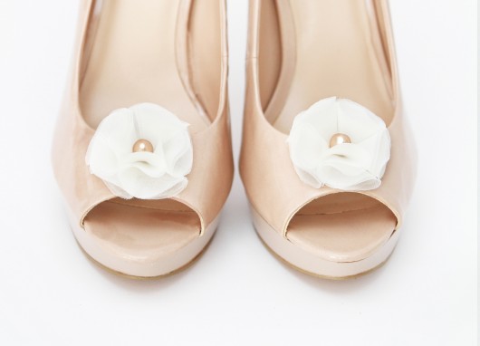 Queen of Pearls -Cream/Caramel - klipsy do butów HowDoILook