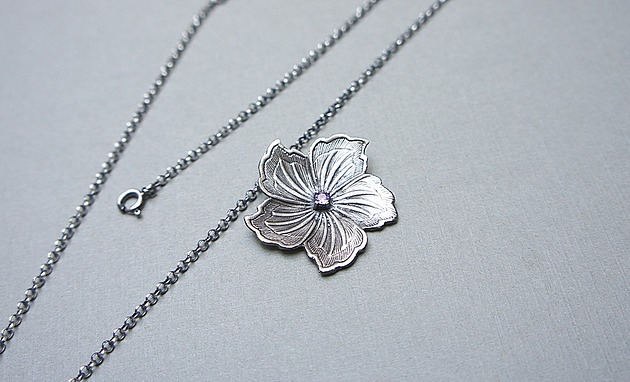 naszyjniki - inne Flower /violet/ -  naszyjnik srebrny