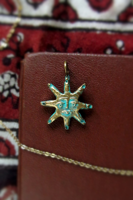 wisiory Amulet Słońce z brązu
