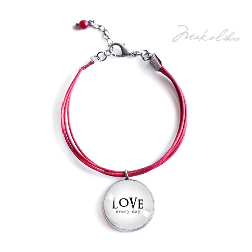  Love  - friendship bracelet Makaliboo