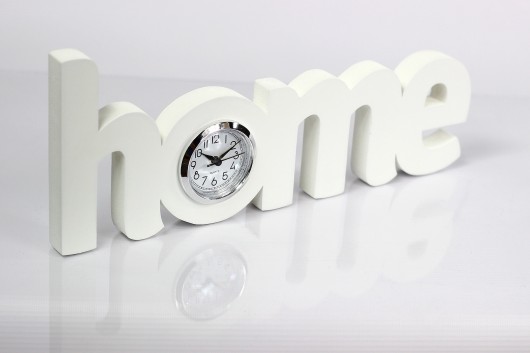 Zegar home stołowy na komodę biały amdecor
