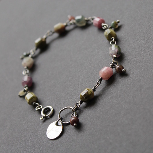 bransoletki z kamieni naturalnych Bransoletka malowane turmaliny