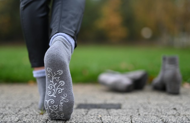 Skarpetki antypoślizgowe frotta- Kwiaty Popsox