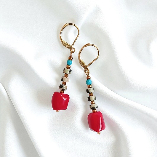 kolczyki z kamieniami Kolczyki długie : INDIA: jaspis, koral, magnezyt II