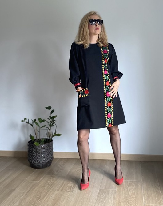 sukienki midi damskie Sukienka Woman in Black R. 38