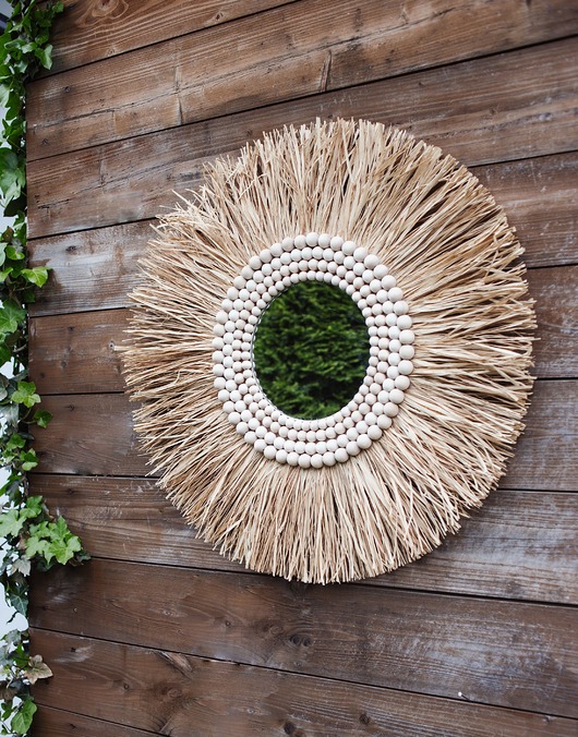 Ozdoby na ścianę Lustro boho z rafii i korali XXL
