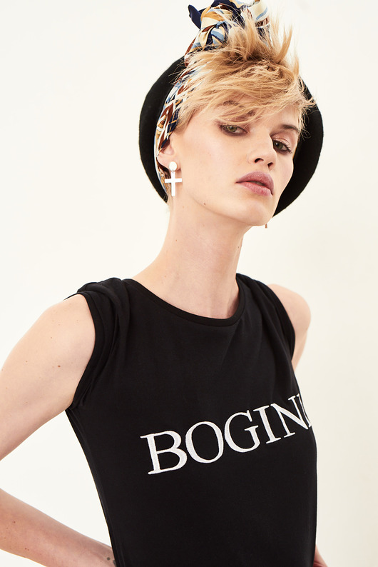 t-shirt damskie Femi-Shirt "Bogini" Czarny