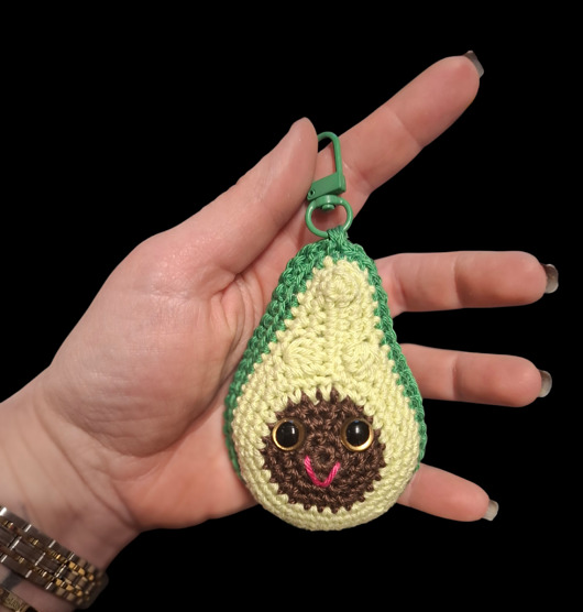 breloki Breloczek Awokado wykonany na szydełku