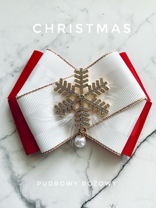 broszki Brosza ze śnieżynką gwiazdką z puszkiem  Mikołajki Święta